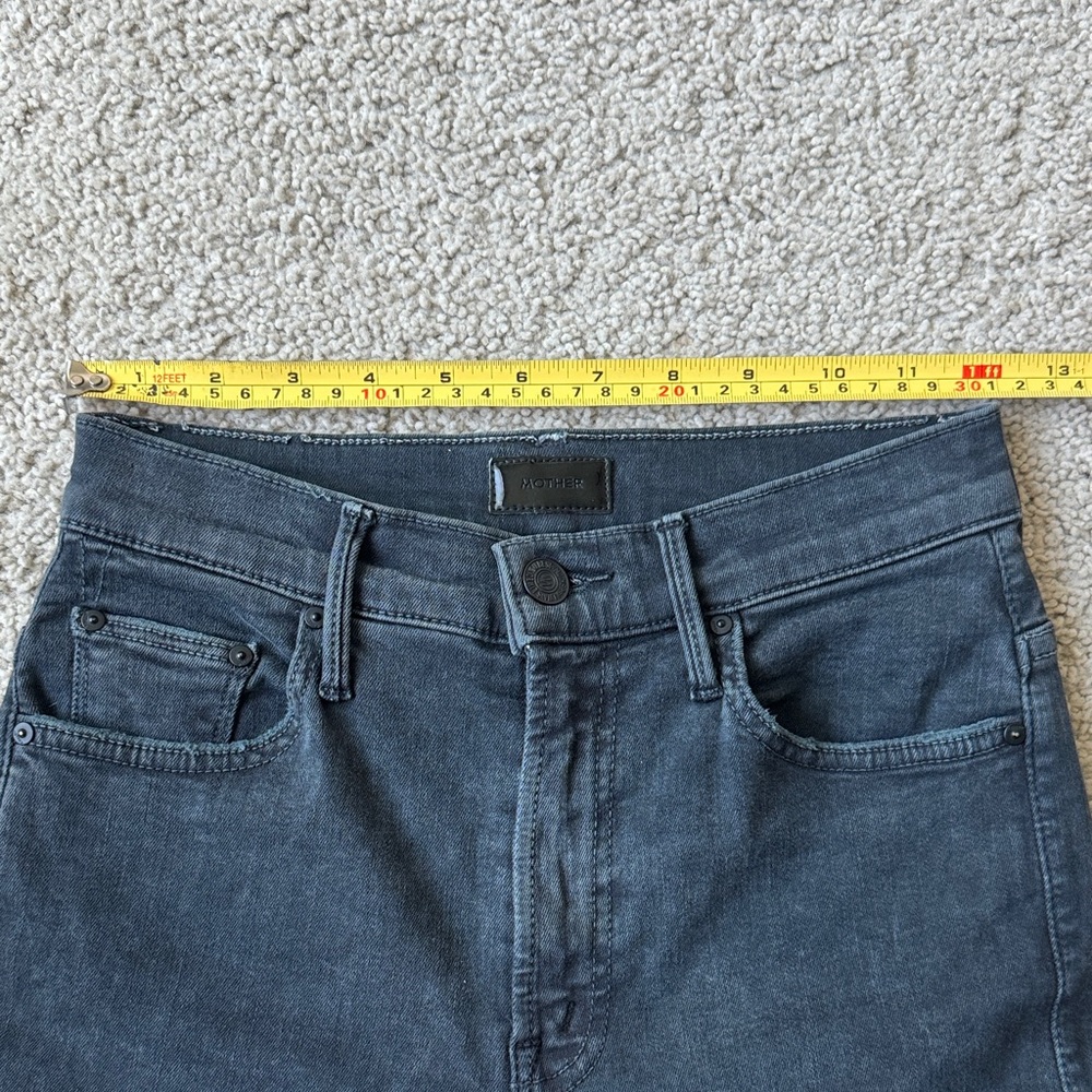 Mother Insider Crop Step Fray Jeans in Not Guilty Black Women’s Size 24 - Picture 10 of 16